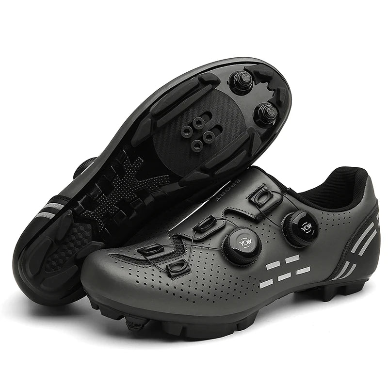 Sapatilha de ciclismo com travas, esportiva e de carbono