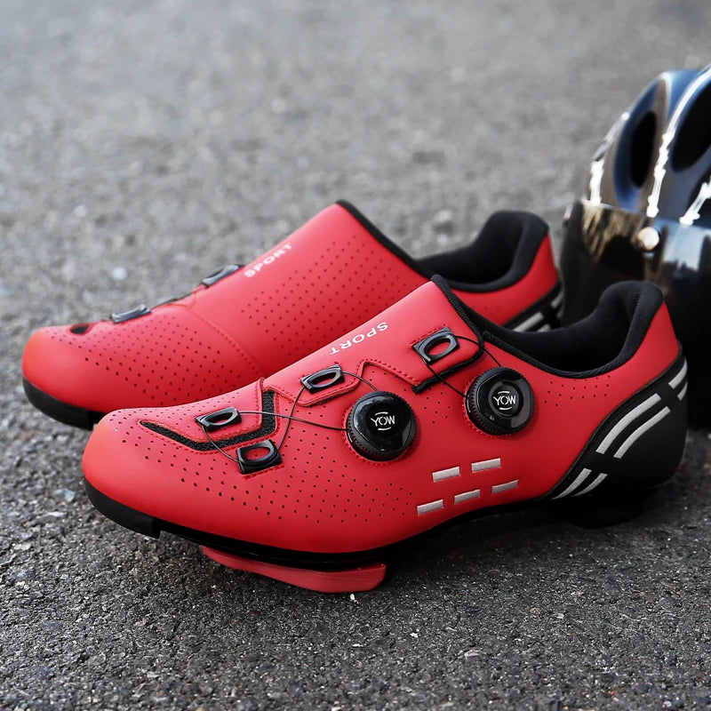 Sapatilha de ciclismo com travas, esportiva e de carbono